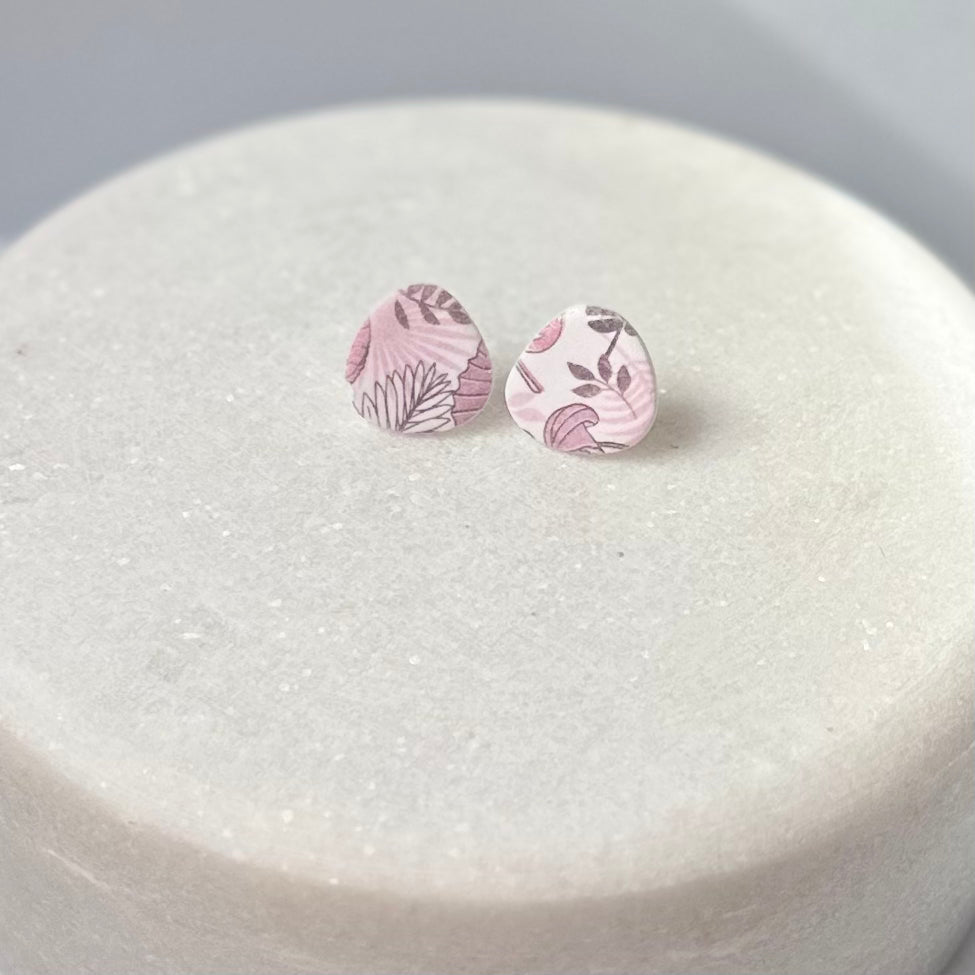 Organic Shape Leaf stud